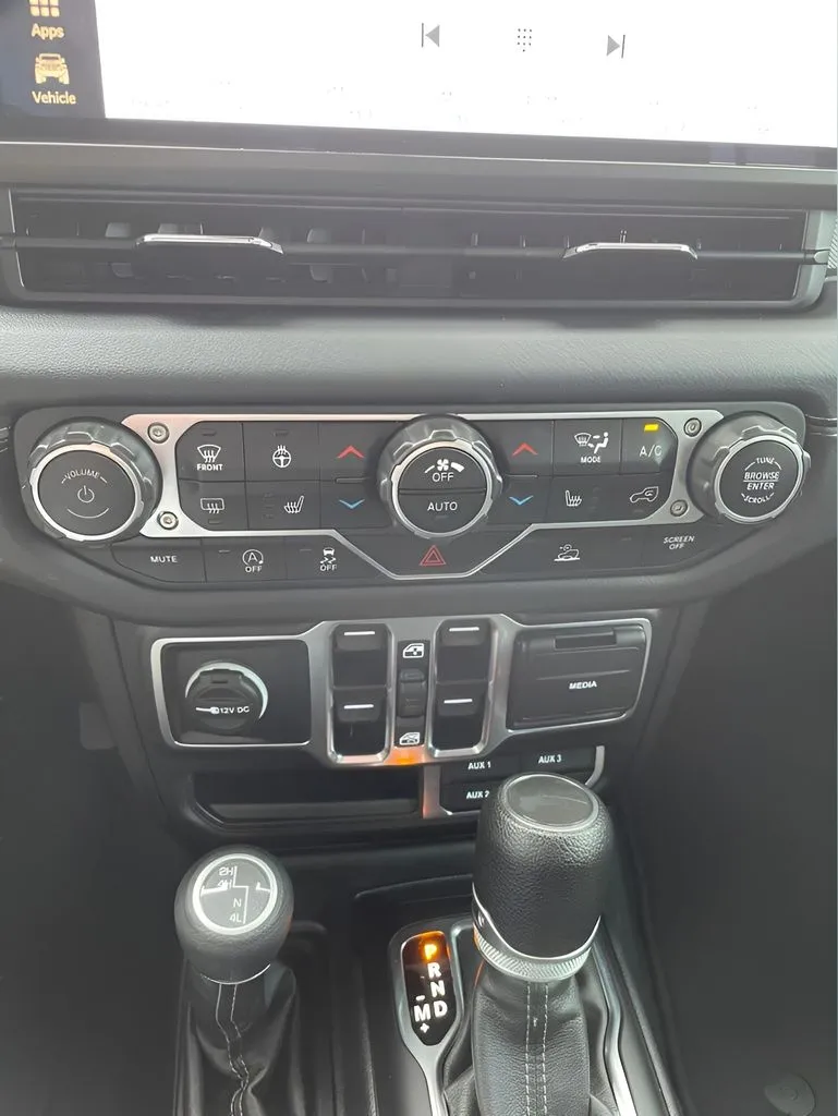 2024 Jeep Wrangler 4-Door Sahara - Photo 24