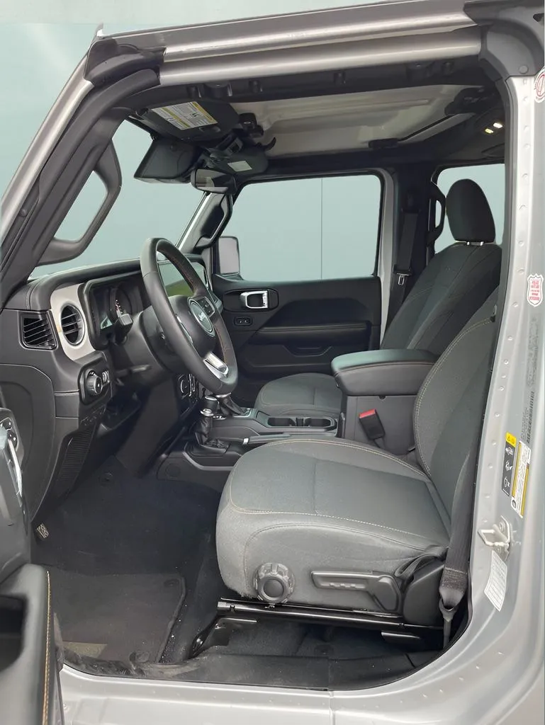 2024 Jeep Wrangler 4-Door Sahara - Photo 12