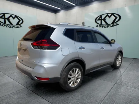 More photos of 2019 Nissan Rogue SV at 4M Autoplex - Industrial Blvd, TX