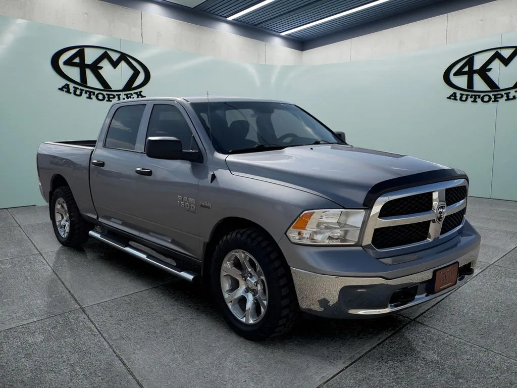 2022 RAM 1500 Classic SLT 4x4 Crew Cab 6'4's photo