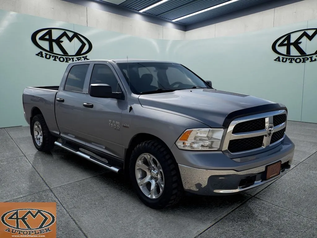2022 RAM 1500 Classic SLT 4x4 Crew Cab 6'4's photo