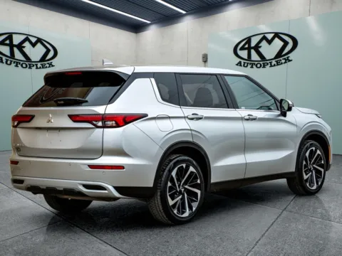 Another view of 2024 Mitsubishi Outlander SE for sale in Abilene, TX at 4M Autoplex - Industrial Blvd