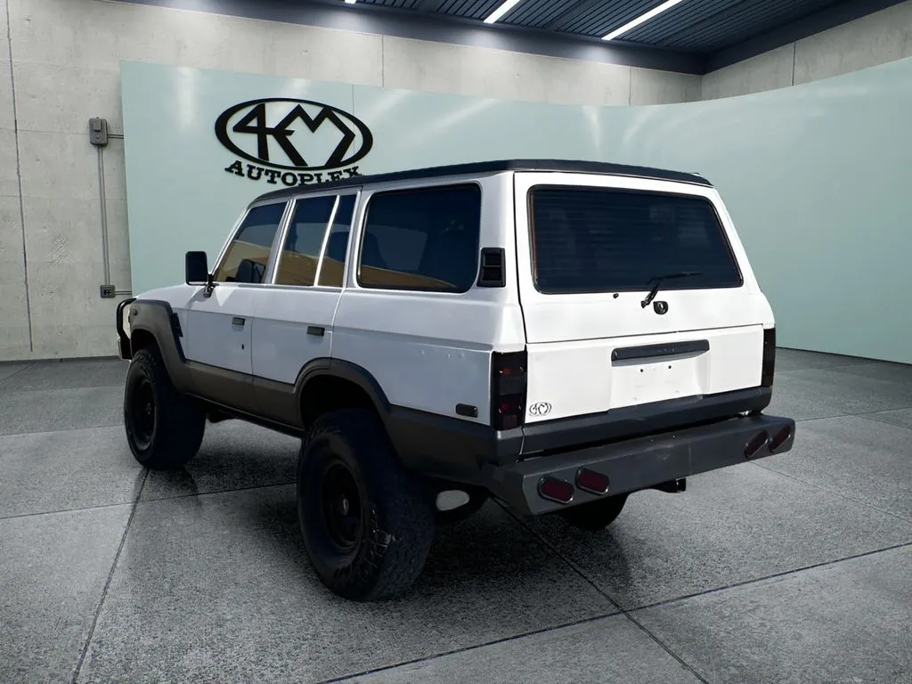 Toyota Land Cruiser photo 5