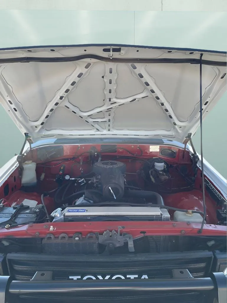 Toyota Land Cruiser photo 8
