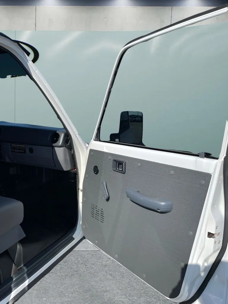 Toyota Land Cruiser photo 14
