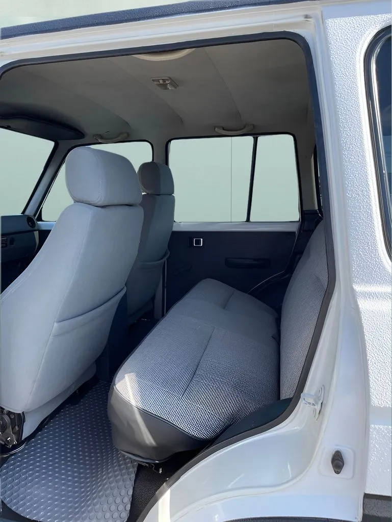 Toyota Land Cruiser photo 13