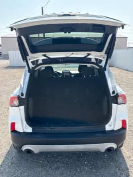 More photos of 2021 Ford Escape SE at 4M Autoplex - Industrial Blvd, TX