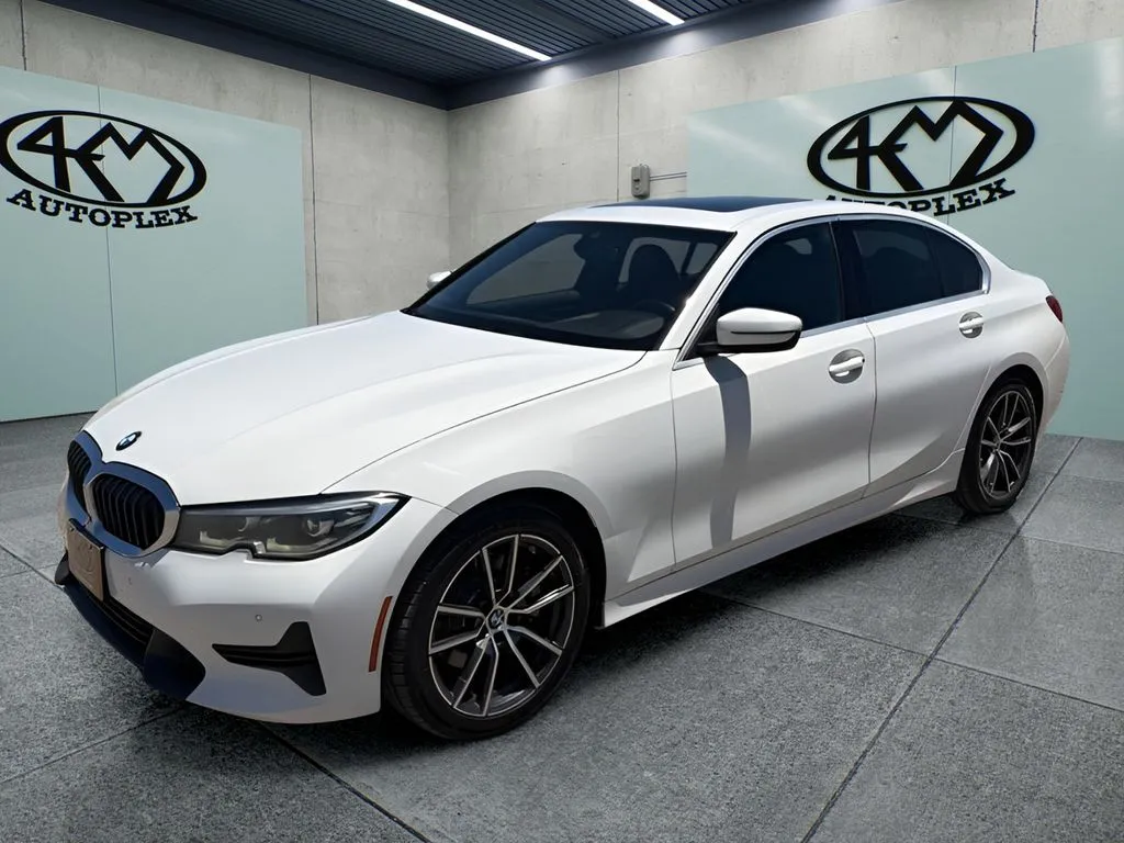 BMW 3 Series photo 7