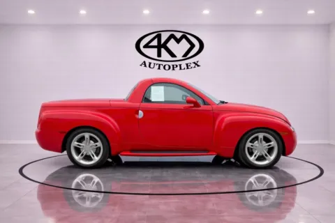 More photos of 2005 Chevrolet SSR at 4M Autoplex - Industrial Blvd, TX