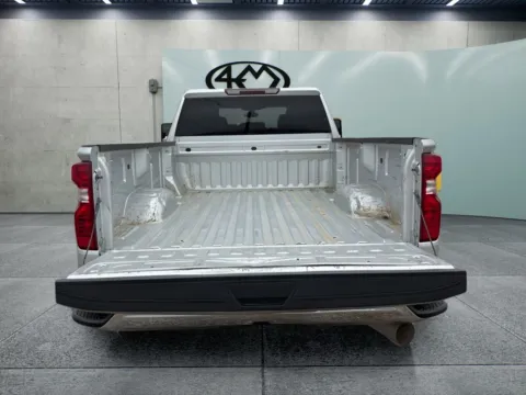 More photos of 2022 Chevrolet Silverado 3500HD LT at 4M Autoplex - Industrial Blvd, TX