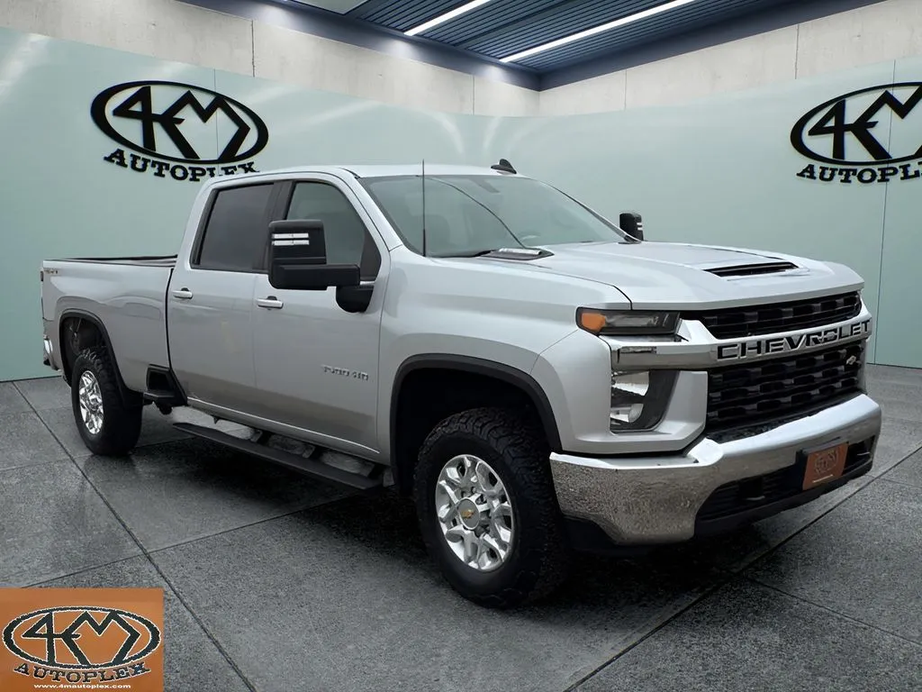 2022 Chevrolet Silverado HD LT 4WD Crew Cab Standard Box SRW's photo