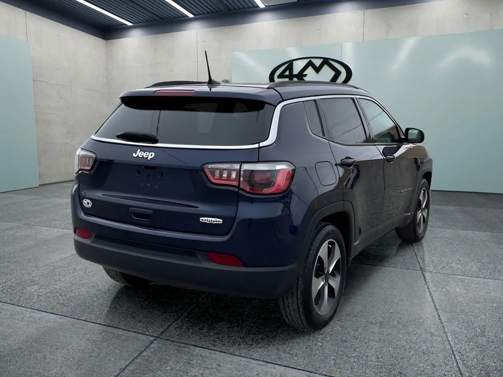 Jeep Compass photo 3