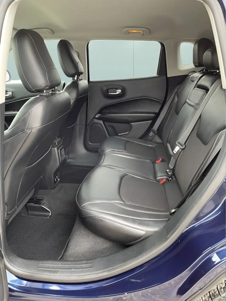 Jeep Compass photo 11