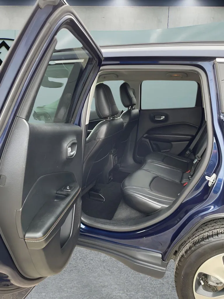 Jeep Compass photo 22