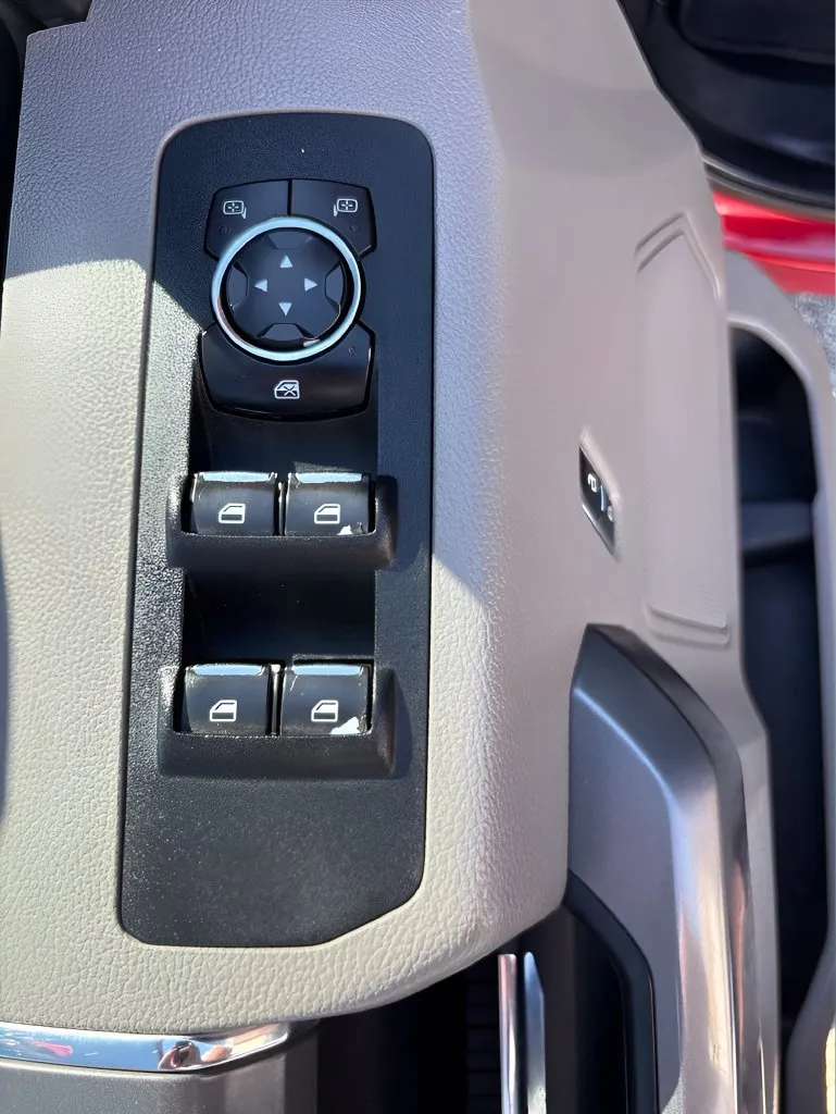 Ford F-150 photo 12