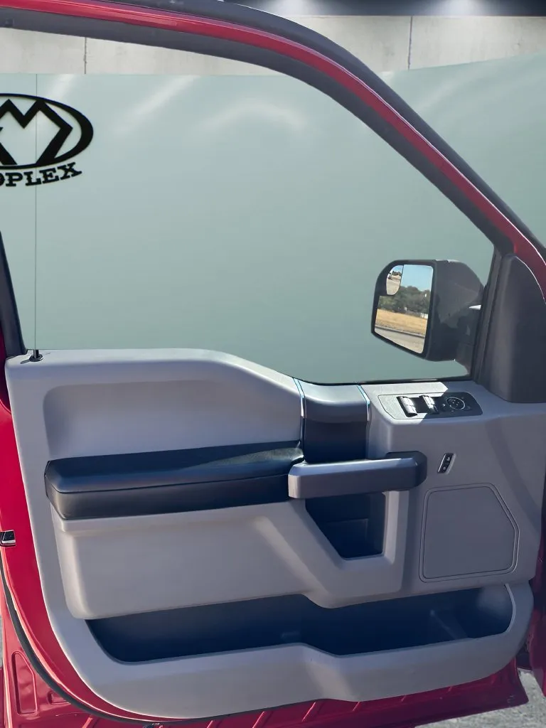 Ford F-150 photo 11
