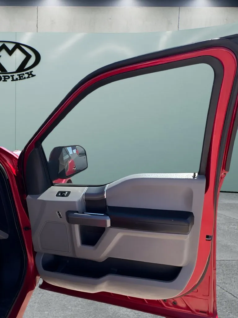 Ford F-150 photo 19