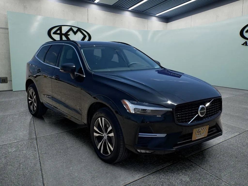 2023 Volvo XC60 B5 Core FWD's photo