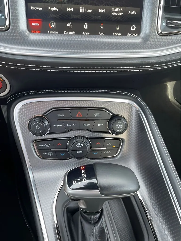 Dodge Challenger photo 18