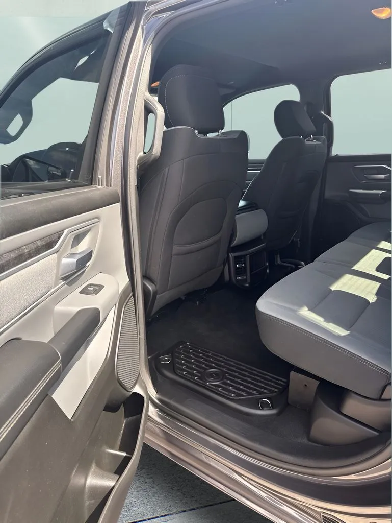 Ram 1500 photo 14