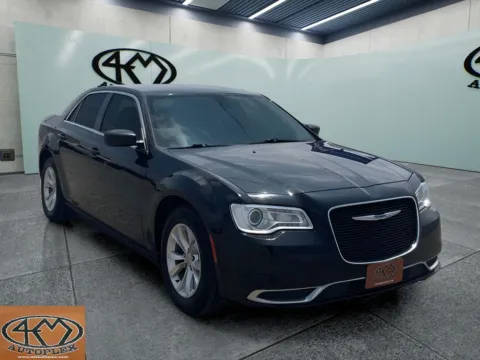 Black 2018 Chrysler 300 Touring for sale in Abilene, TX