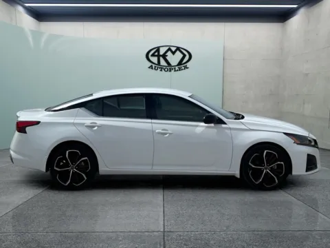 Photos of 2023 Nissan Altima 2.5 SR for sale in Abilene, TX at 4M Autoplex - Industrial Blvd