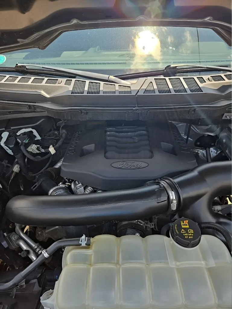 Ford F-150 photo 11