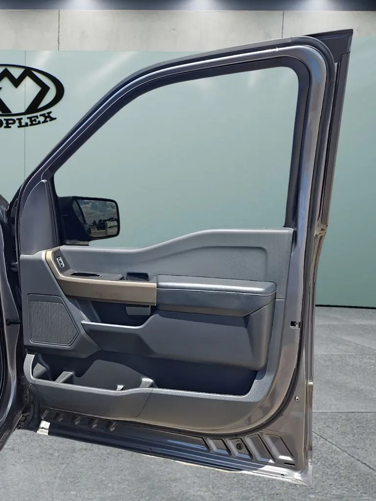 Ford F-150 photo 18