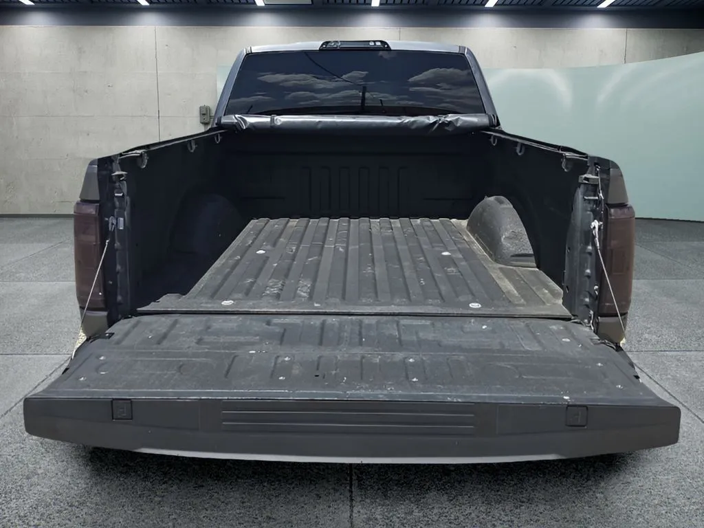 Ford F-150 photo 9