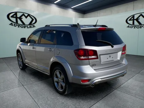 More photos of 2017 Dodge Journey Crossroad at 4M Autoplex - Industrial Blvd, TX
