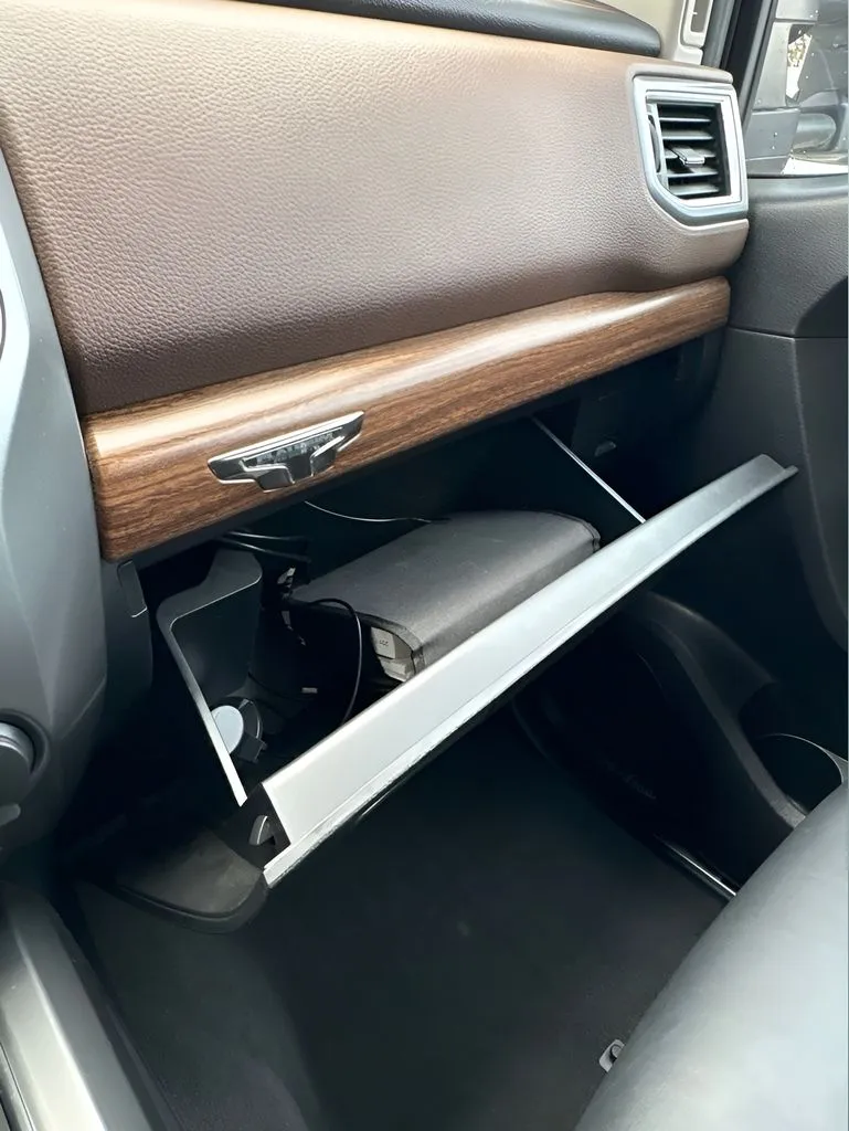 Nissan Titan photo 26