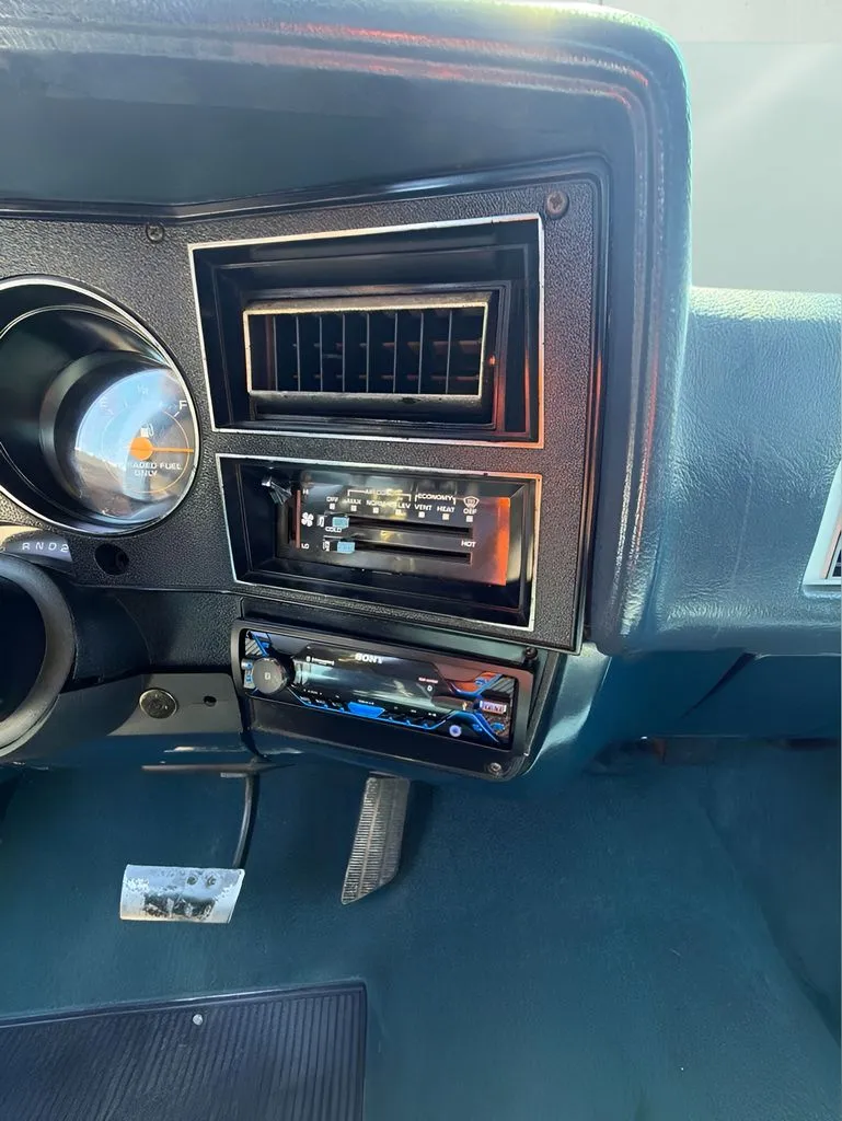 Chevrolet C/K 10 photo 17