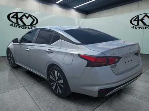 More photos of 2021 Nissan Altima 2.5 SV at 4M Autoplex - Industrial Blvd, TX