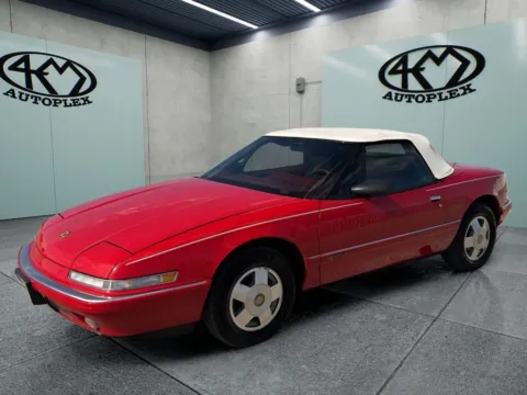 More photos of 1990 Buick Reatta at 4M Autoplex - Industrial Blvd, TX