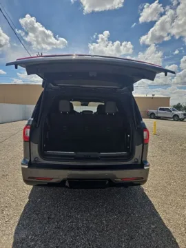More photos of 2018 Lincoln Navigator Reserve at 4M Autoplex - Industrial Blvd, TX