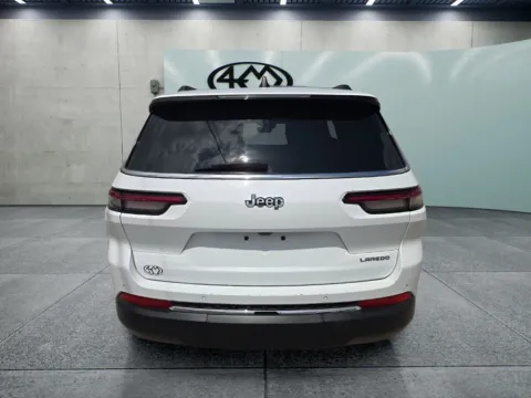 More photos of 2023 Jeep Grand Cherokee L Laredo at 4M Autoplex - Industrial Blvd, TX