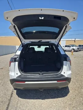 More photos of 2025 Chevrolet Equinox LT at 4M Autoplex - Industrial Blvd, TX