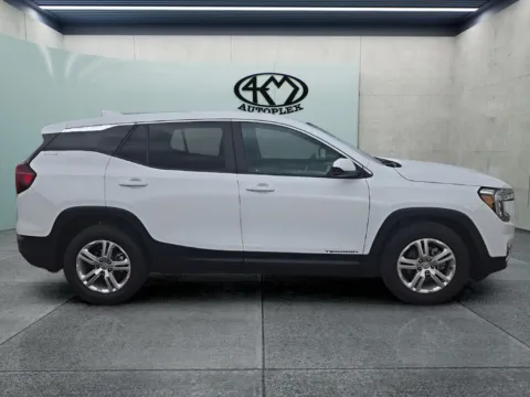 Photos of 2024 GMC Terrain SLE for sale in Abilene, TX at 4M Autoplex - Industrial Blvd