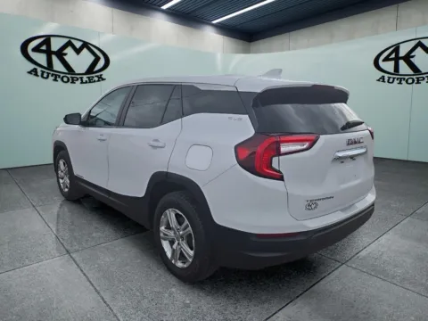 More photos of 2024 GMC Terrain SLE at 4M Autoplex - Industrial Blvd, TX