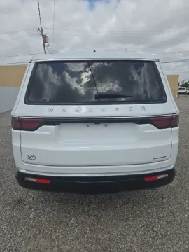 More photos of 2024 Jeep Wagoneer L Series II at 4M Autoplex - Industrial Blvd, TX