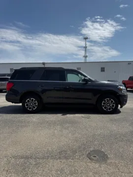 Photos of 2024 Ford Expedition XLT for sale in Abilene, TX at 4M Autoplex - Industrial Blvd
