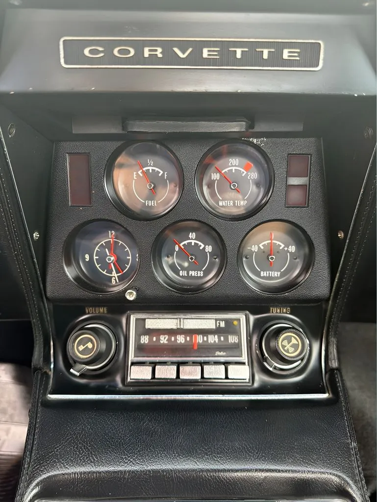 Chevrolet Corvette photo 14