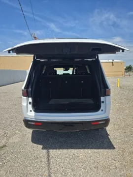 More photos of 2024 Jeep Wagoneer Series II at 4M Autoplex - Industrial Blvd, TX
