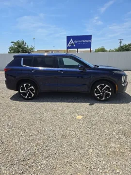 Photos of 2024 Mitsubishi Outlander SE for sale in Abilene, TX at 4M Autoplex - Industrial Blvd