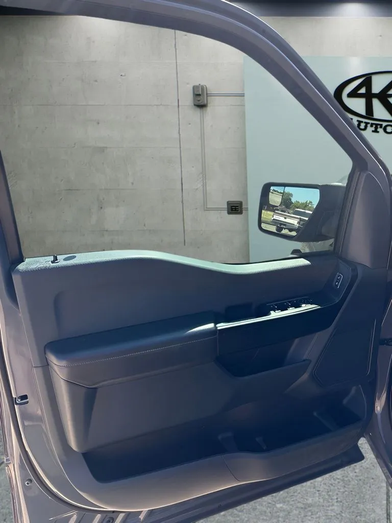 Ford F-150 photo 12