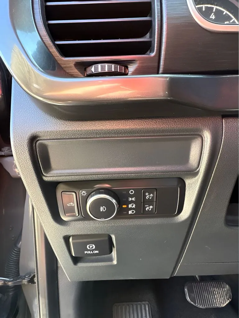 Ford F-150 photo 24