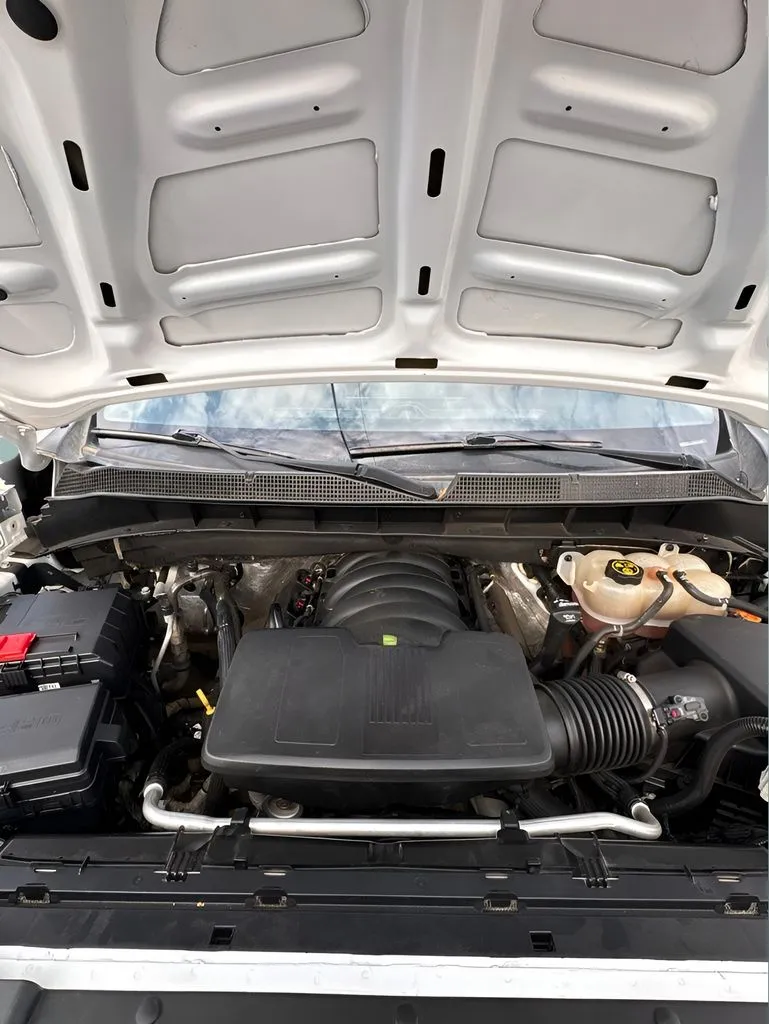 Chevrolet Silverado photo 10
