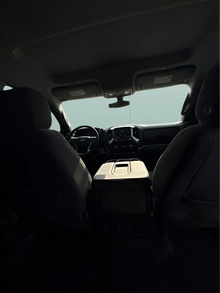 Chevrolet Silverado photo 22