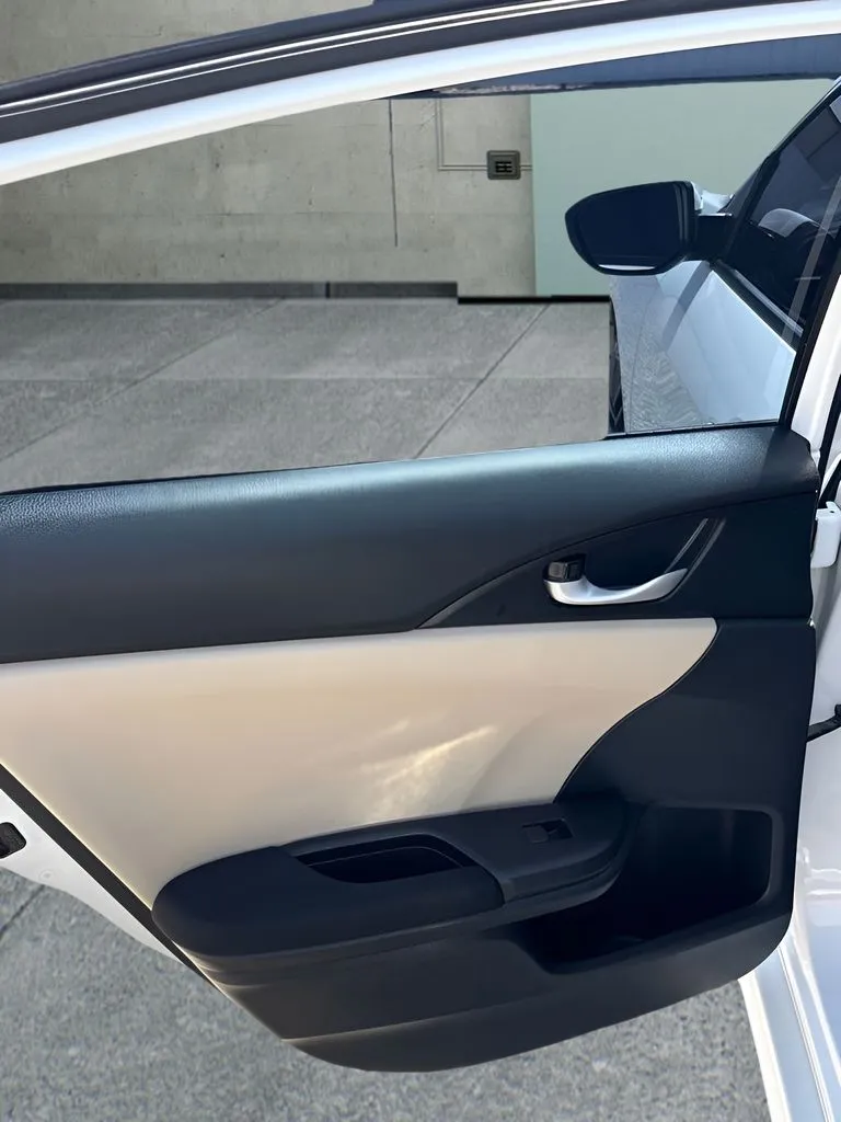 Honda Civic photo 14