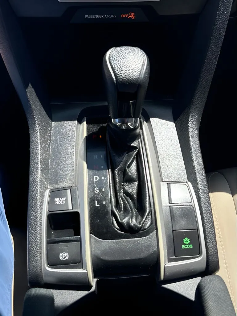 Honda Civic photo 26